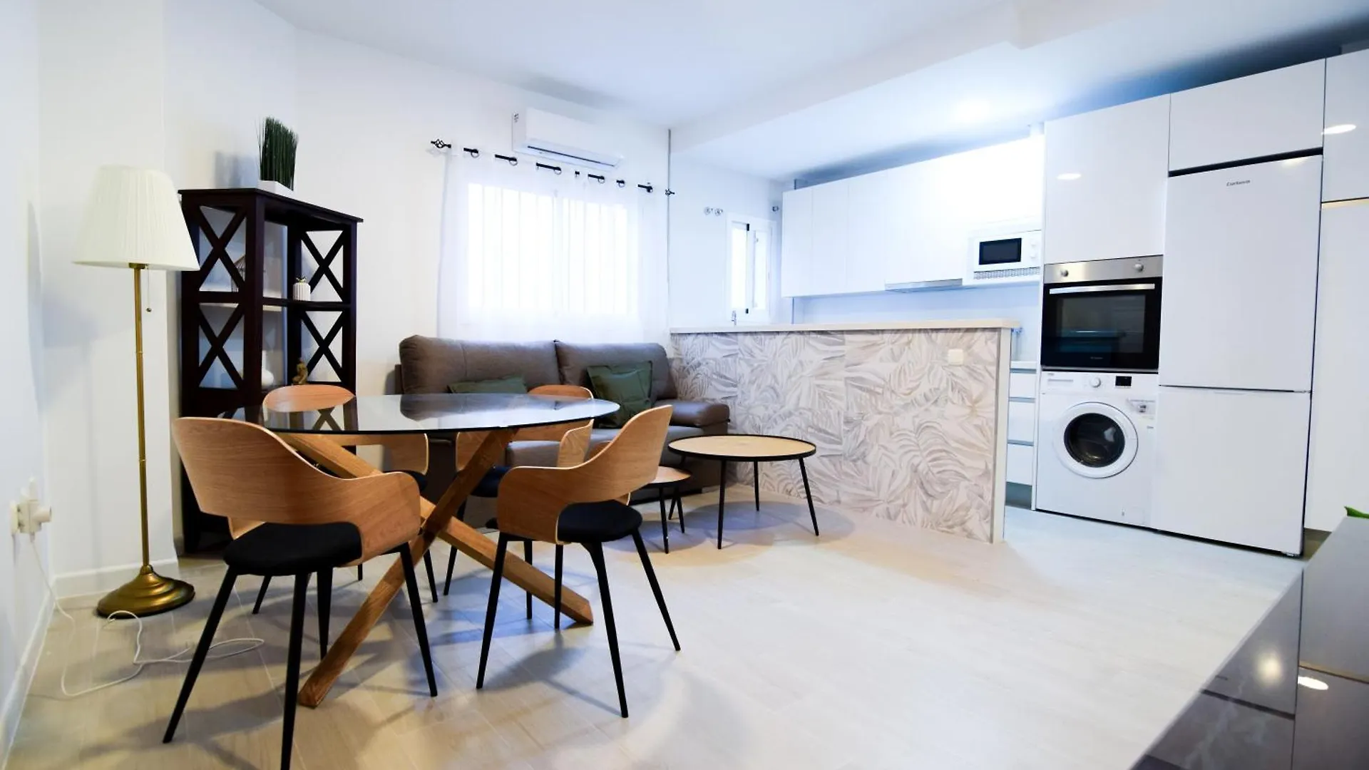 Letmalaga Cobblestone St. Apartment Spain