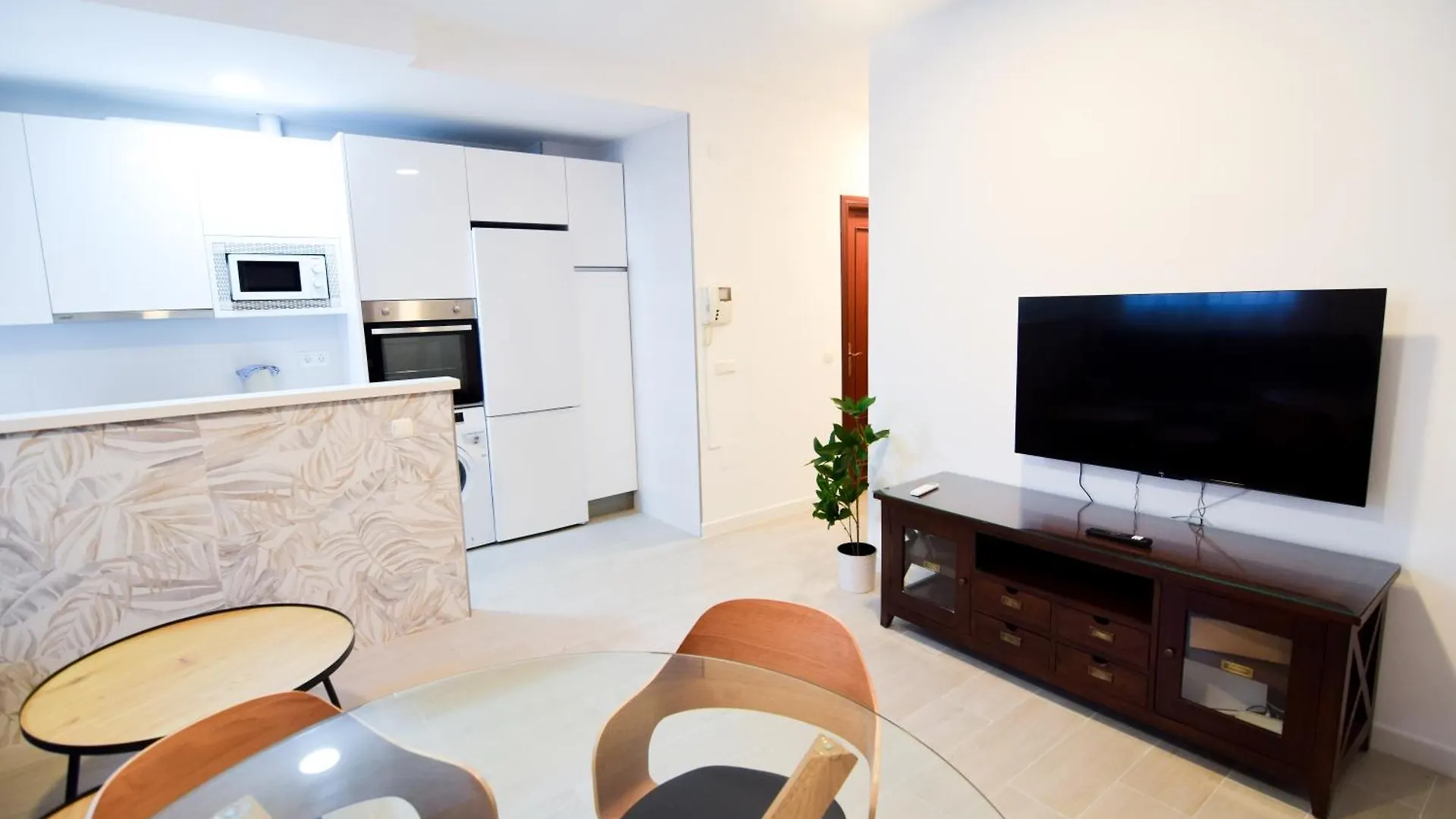 Letmalaga Cobblestone St. Apartment Spain