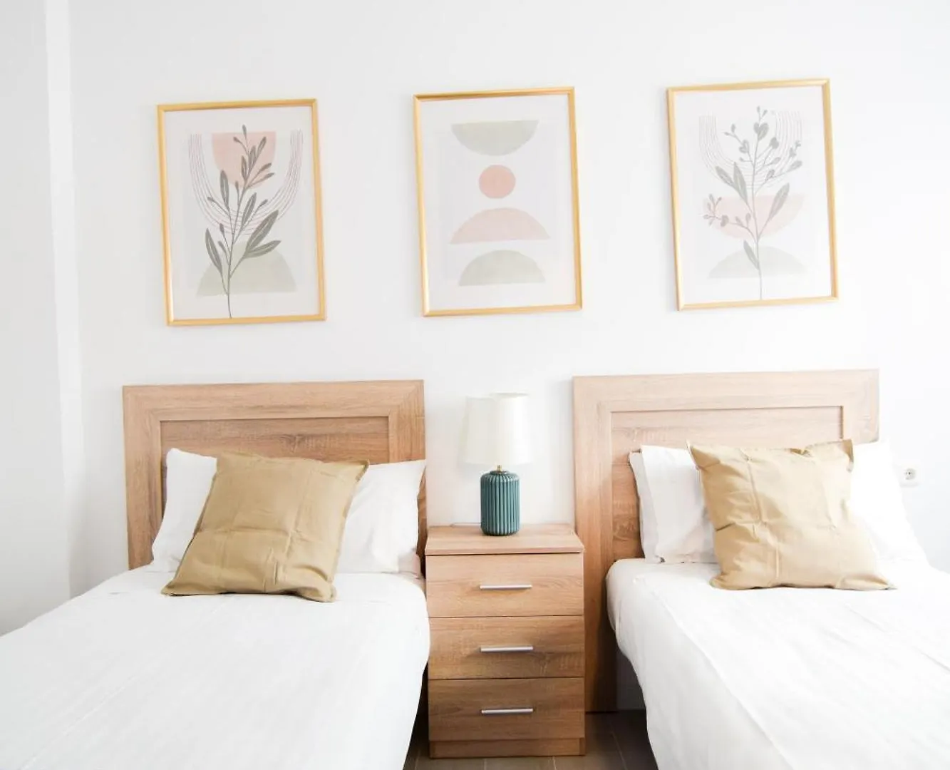 Letmalaga Cobblestone St. Apartment