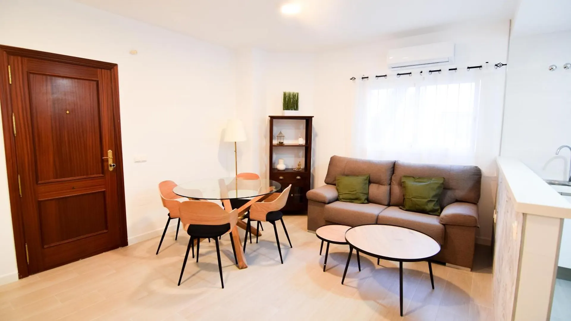Letmalaga Cobblestone St. Apartment Spain